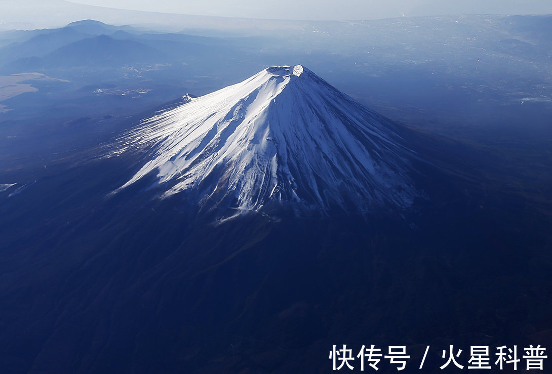 喷火口|日本富士山恐将爆发？喷火口增加6倍，压力已超315年前那次大喷发