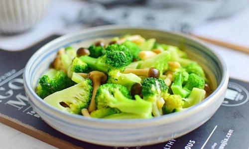 海棠果|秋天常给孩子吃以下食物，健脑益智，补充钙质，个头嗖嗖长