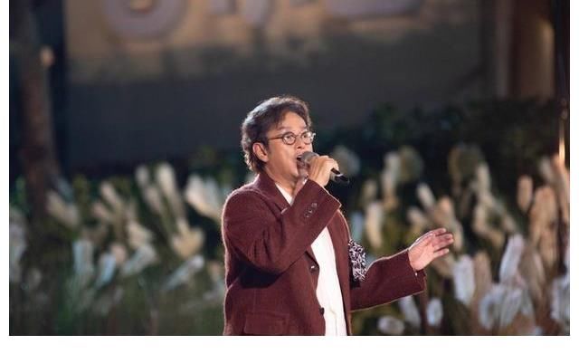 力壓《跑男》成收視扛把子，連人民日?qǐng)?bào)都成粉絲，這檔綜藝有多狠