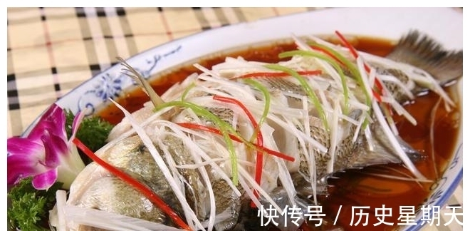 清蒸鲈鱼|立秋贴秋膘，不要错过这5种传统美食，荤素搭配，清淡不油腻