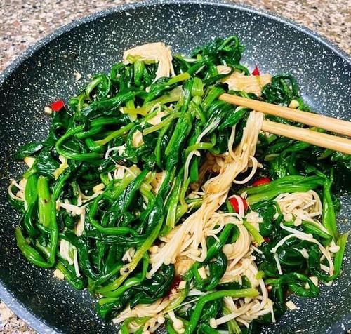 美食涼拌菜推薦:涼拌皮蛋豆腐,涼拌菠菜金針菇,涼拌秋葵