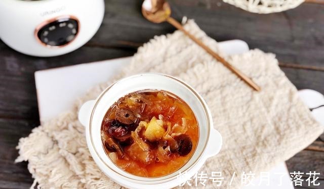 秋冬干燥常喝它，去燥润肺特滋润，每天一碗皮肤水润有光泽真年轻！