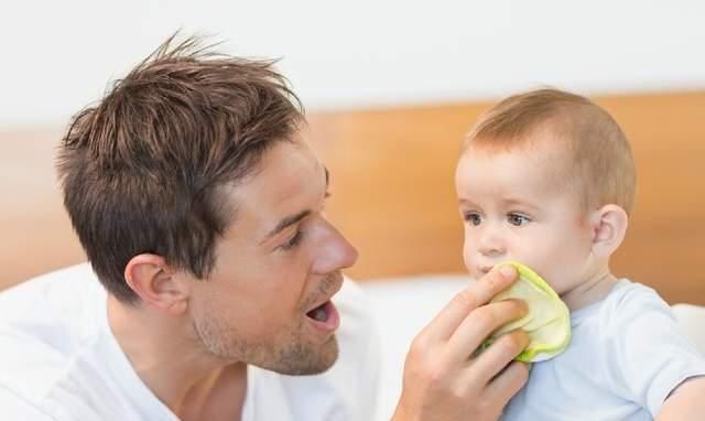 月龄|3月龄以下的宝宝养育口诀:少抱多躺不摇晃,勤洗勤擦三不要