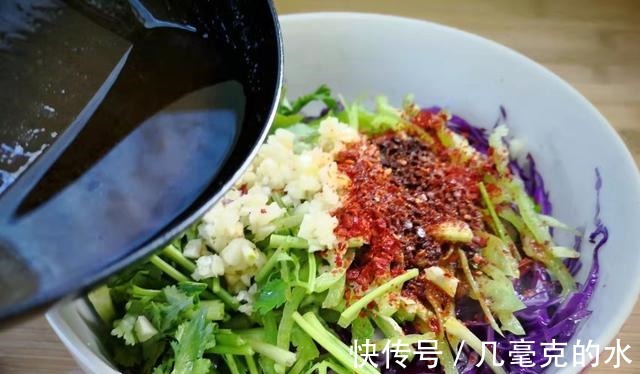 小面|冬季，这菜正鲜嫩，维C含量极高，没精神多吃点，气色好了显年轻！