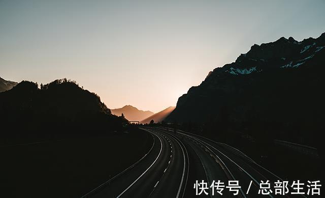 刘邦文@一位高人的点拨这四句话，若能参透，迎来大格局，越来越走运！