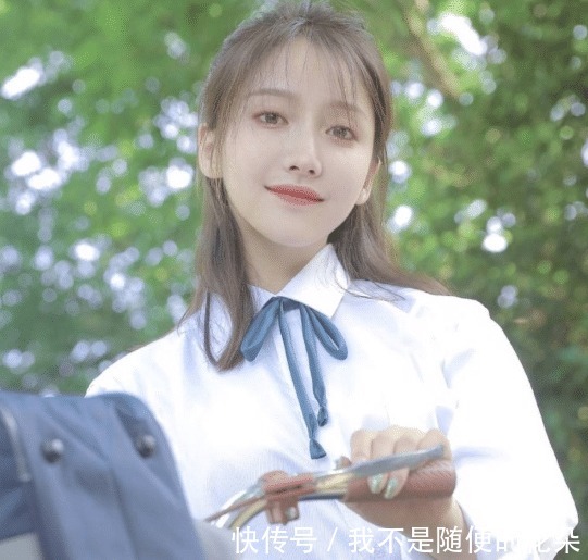 創造營2020|姜貞羽錄節目時被粉絲抓拍，離開了美顏濾鏡后，這顏值我沒眼花吧