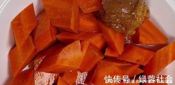 鲜嫩|平时多给家人做它吃，不油炸不煎炒，拌料一腌一蒸，鲜嫩软烂，香