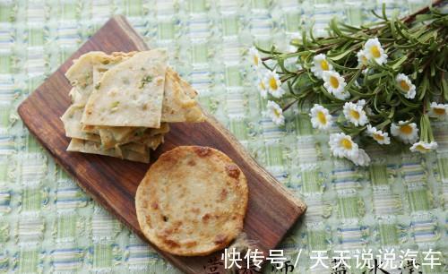 早餐葱油饼的做法，学会一种就行了，孩子天天吃不够