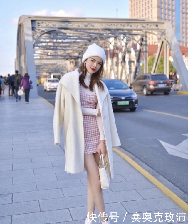 大衣搭配|美不美,看穿搭,讲究的女人秋冬都这样来穿,光靠气质就稳赢