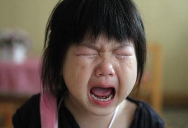 习惯性|为什么孩子总爱“咬指甲”?是什么原因?将来都逃不过这几种结局