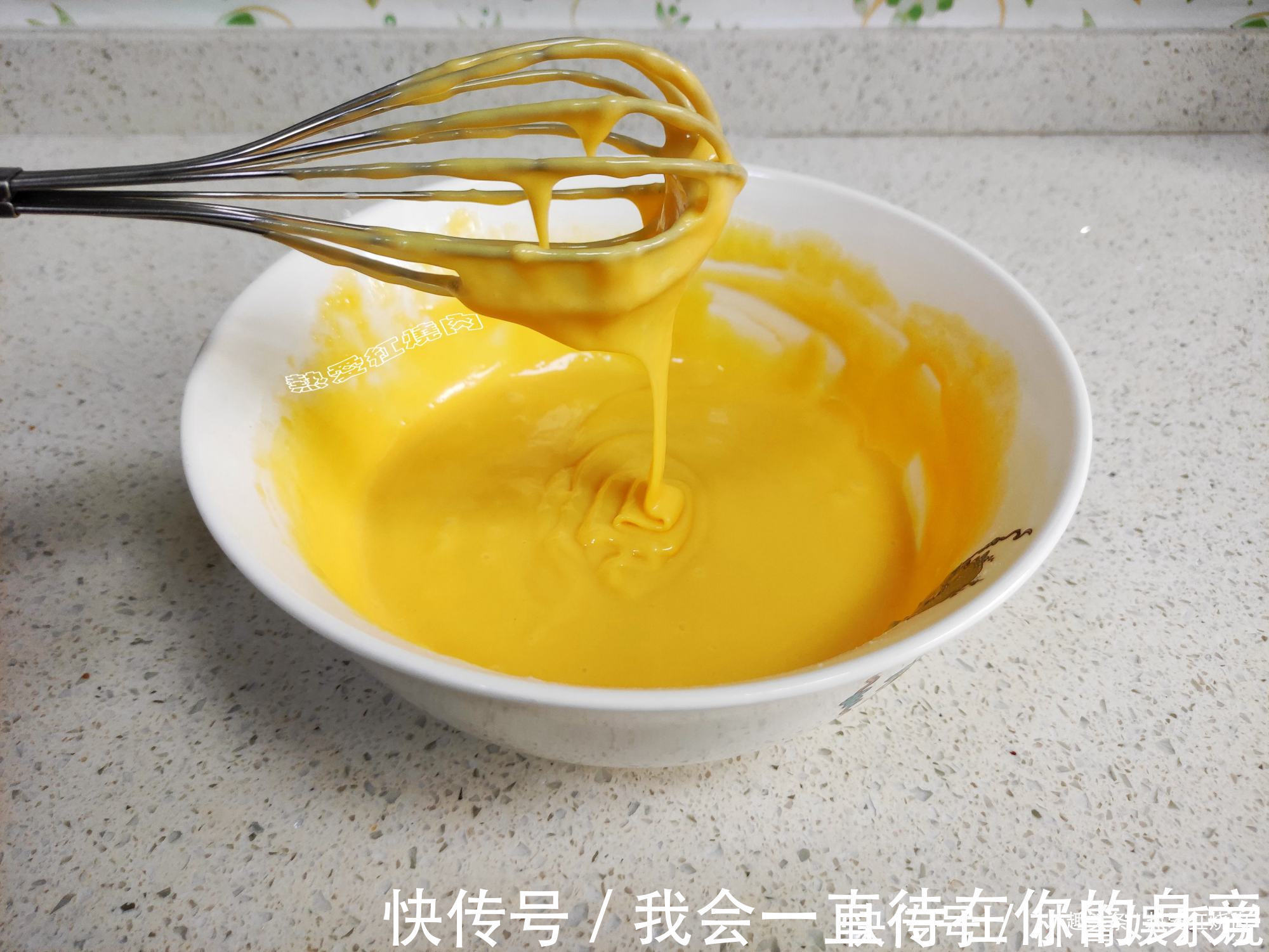 蛋糕|这个蛋糕比戚风还好吃,冷藏后食用更佳,趁现在鸡蛋便宜赶紧做呀