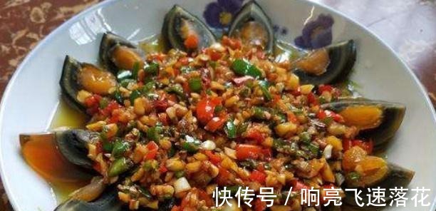 待客|皮蛋别再凉拌着吃了,这样做口感香嫩爽滑,待客超有面子!