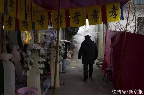  身患癌症的非遗传承人：想把被单戏传下去