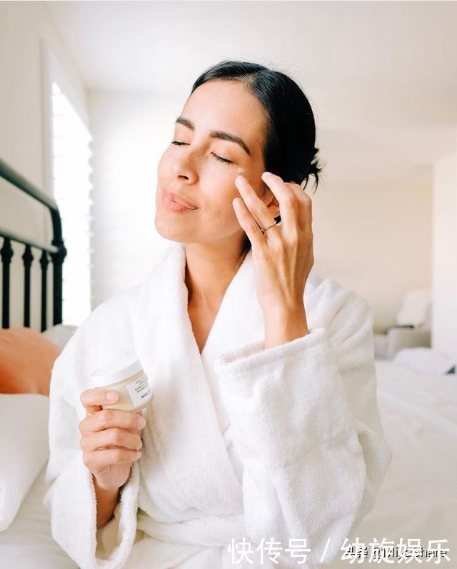 回购率超高的护肤品选购技巧，简单2点：买对好用，皮肤真变好了