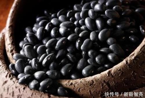 3个喝水习惯,可能肾脏并不“喜欢”,为了健康,尽量改掉吧