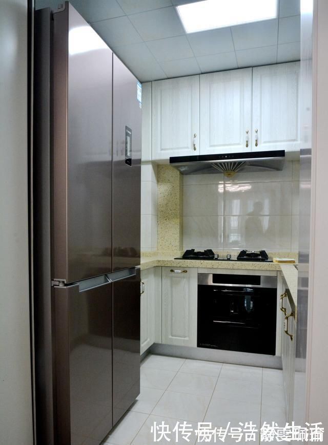 内嵌|新房打扫干净收尾中，还没入住就很漂亮了电视墙尤其抢眼晒晒