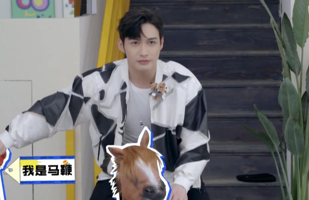 馬騎|《拜冰7》又翻車!王嘉爾被嘉賓當馬騎,粉絲怒斥節目組不尊重人