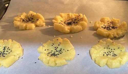 外面20一斤的桃酥,自己在家就能做,香甜又酥脆,做法简单成本低