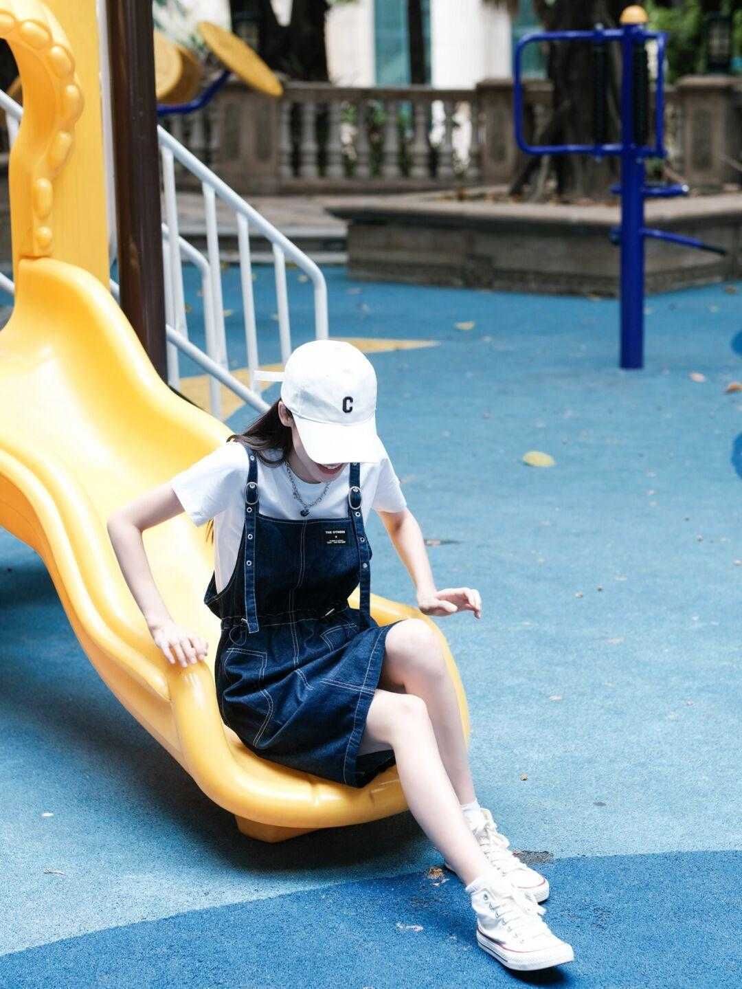 t恤|30+的女生建议多尝试优雅风，针织衫搭配高腰A字半身裙，高级减龄