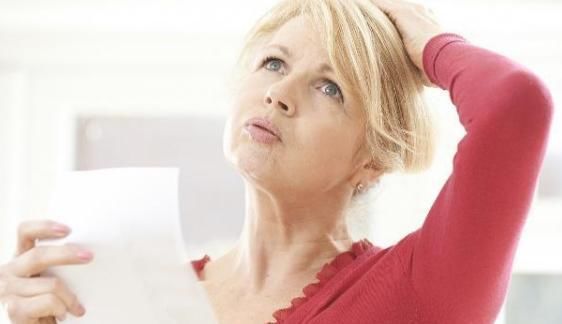 绝经|女性绝经后,补充2种物质,可预防骨质疏松!早知早受益