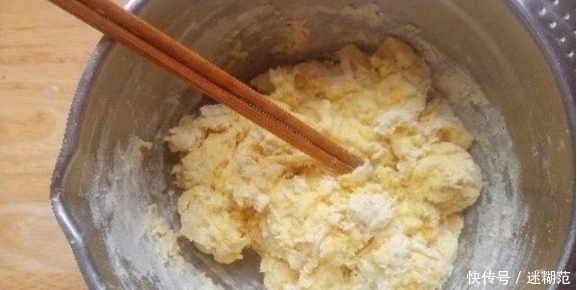 面包|全程详细讲解做面包,不用烤箱也能做,外皮酥脆里面软绵