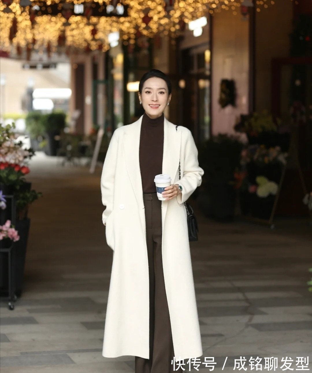 裤装 这才是40岁的女人最高级的装扮!简约大方又时尚,显瘦又显气质