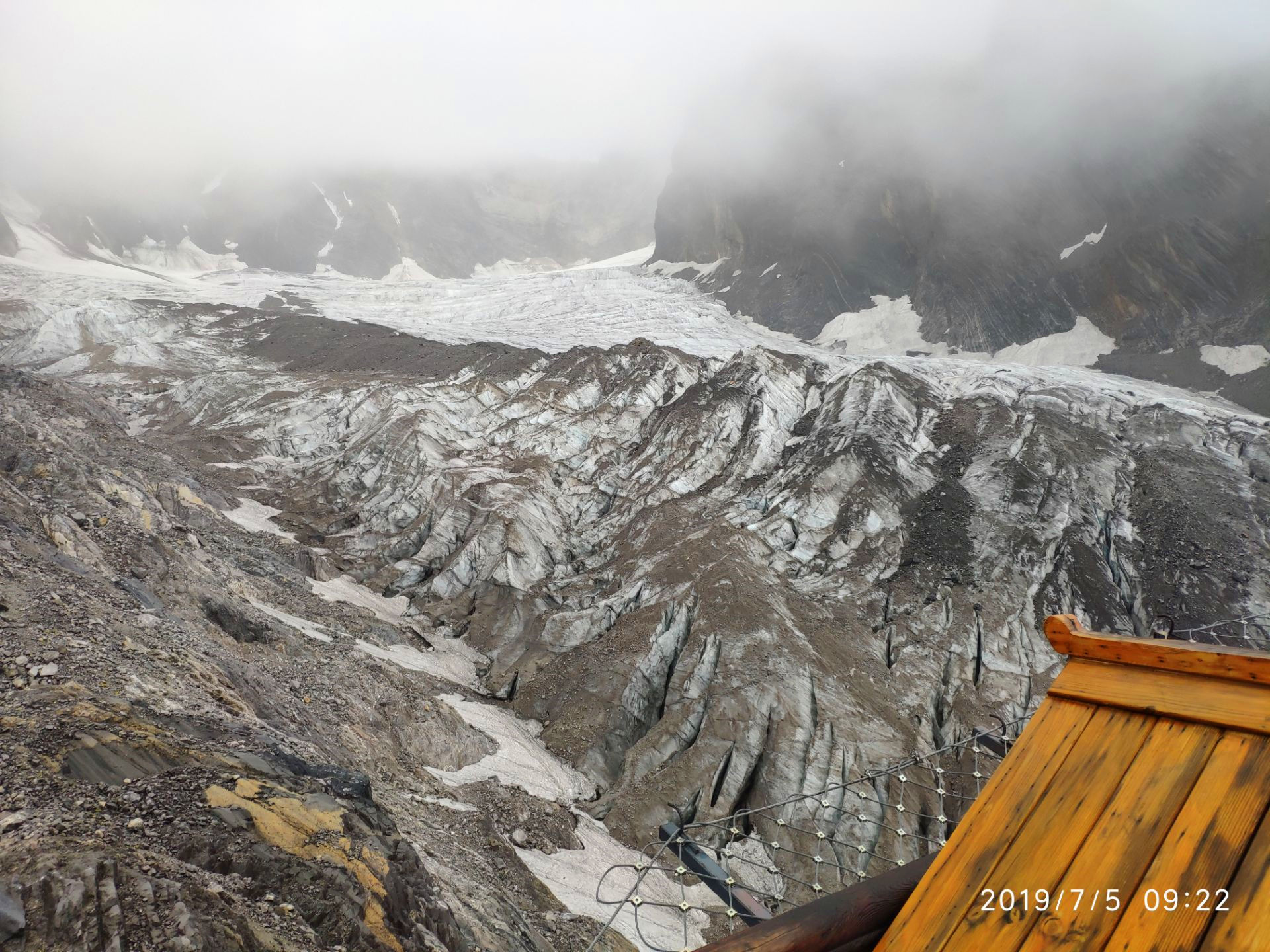 玉龙雪山，好似浑然天成的风景画