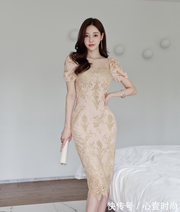 女神孙允珠的时尚搭配:奶油柠黄查理贵族立体绣花裙