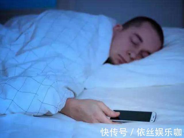 分泌|爸爸一米六五,妈妈一米五,儿子猛蹿一米八:只因睡前做对这件事