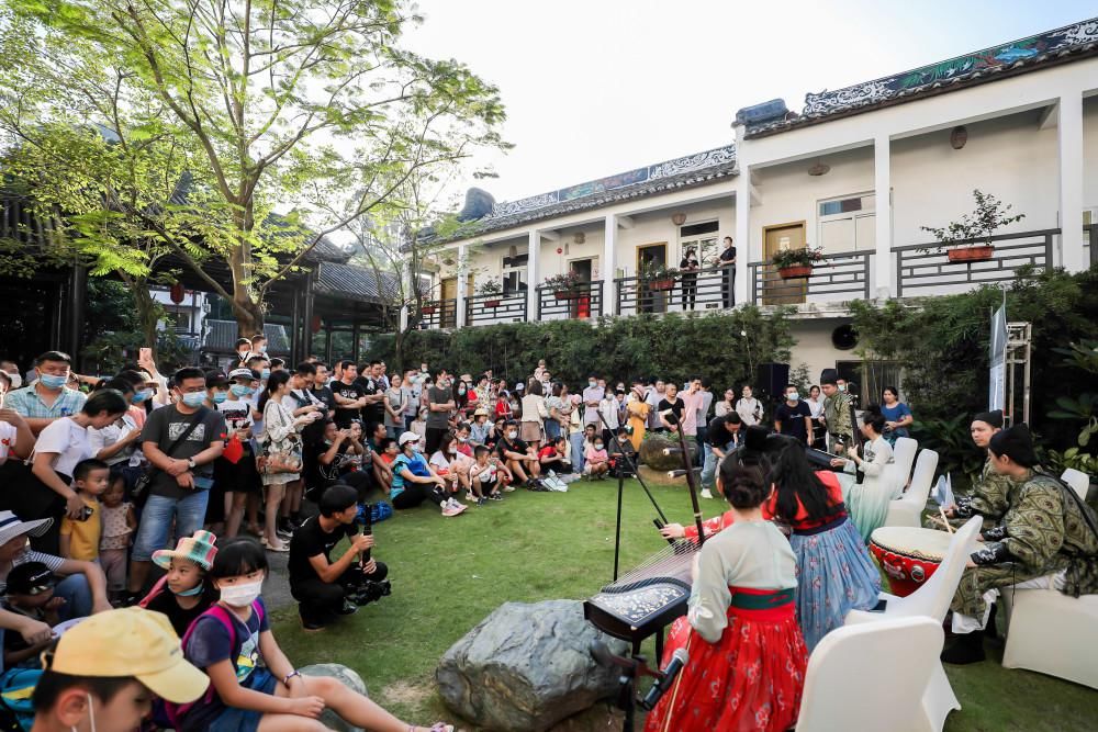 走！到甘坑客家小镇“小凉帽灯笼节”，赏灯展，逛市集，听民谣……