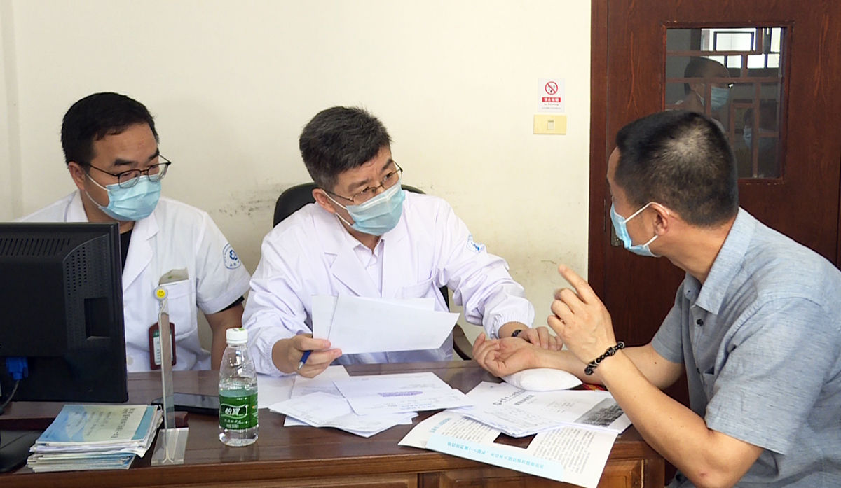 上海中医药大学|携手推进中医智能舌诊系统研发 许家佗教授专家团队工作站在玉环开诊！