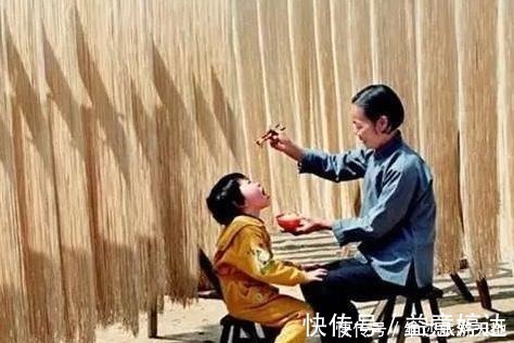 营养均衡|城里宝宝回奶奶家，呆了一个月之后，妈妈见到孩子哭笑不得