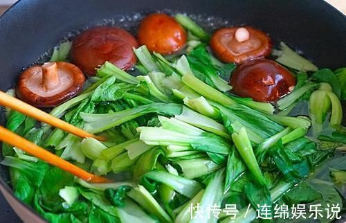 菠菜|必须焯水才能吃的5种蔬菜，很多人都忽略这一步，难怪吃了肚子疼