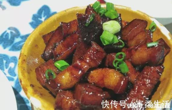 做红烧肉万万不可直接加水,这样等于毁了一锅肉,大厨来教你3招