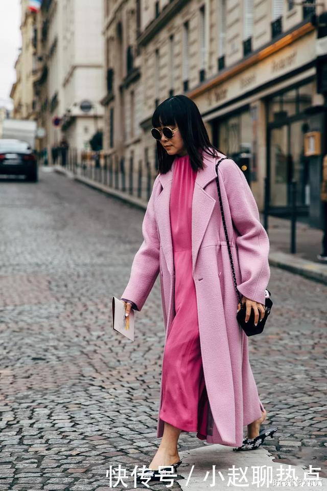 女人过了45岁，买大衣尽量避开这4种廉价色，俗气显老谁穿谁丑