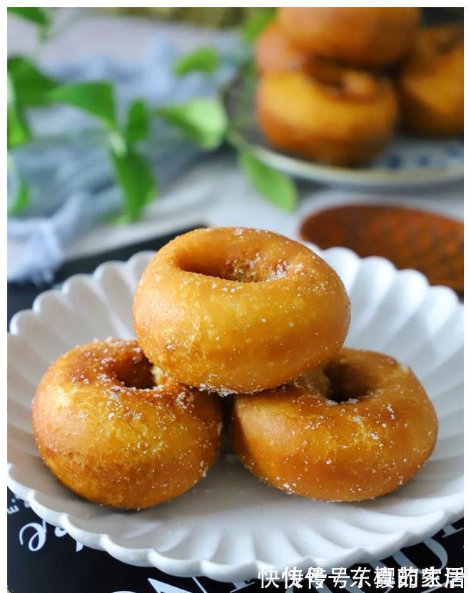 烤箱|面包这做法火了，不用烤箱，不加一滴水，柔软香甜超好吃