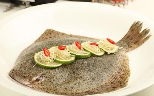 宝鱼|多宝鱼禁忌，肝硬化、痛风患者忌吃，对身体健康造成不良影响