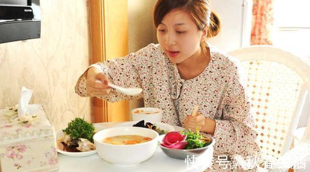 岚岚|“我去拿个快递”,孕妇出门半小时还没回家,丈夫找到后哭笑不得