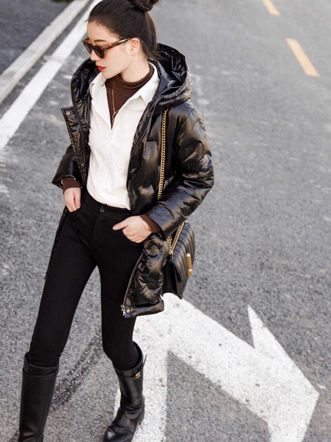 长筒靴 长筒靴不好驾驭?可以参考潮人的穿搭示范,优雅显腿长