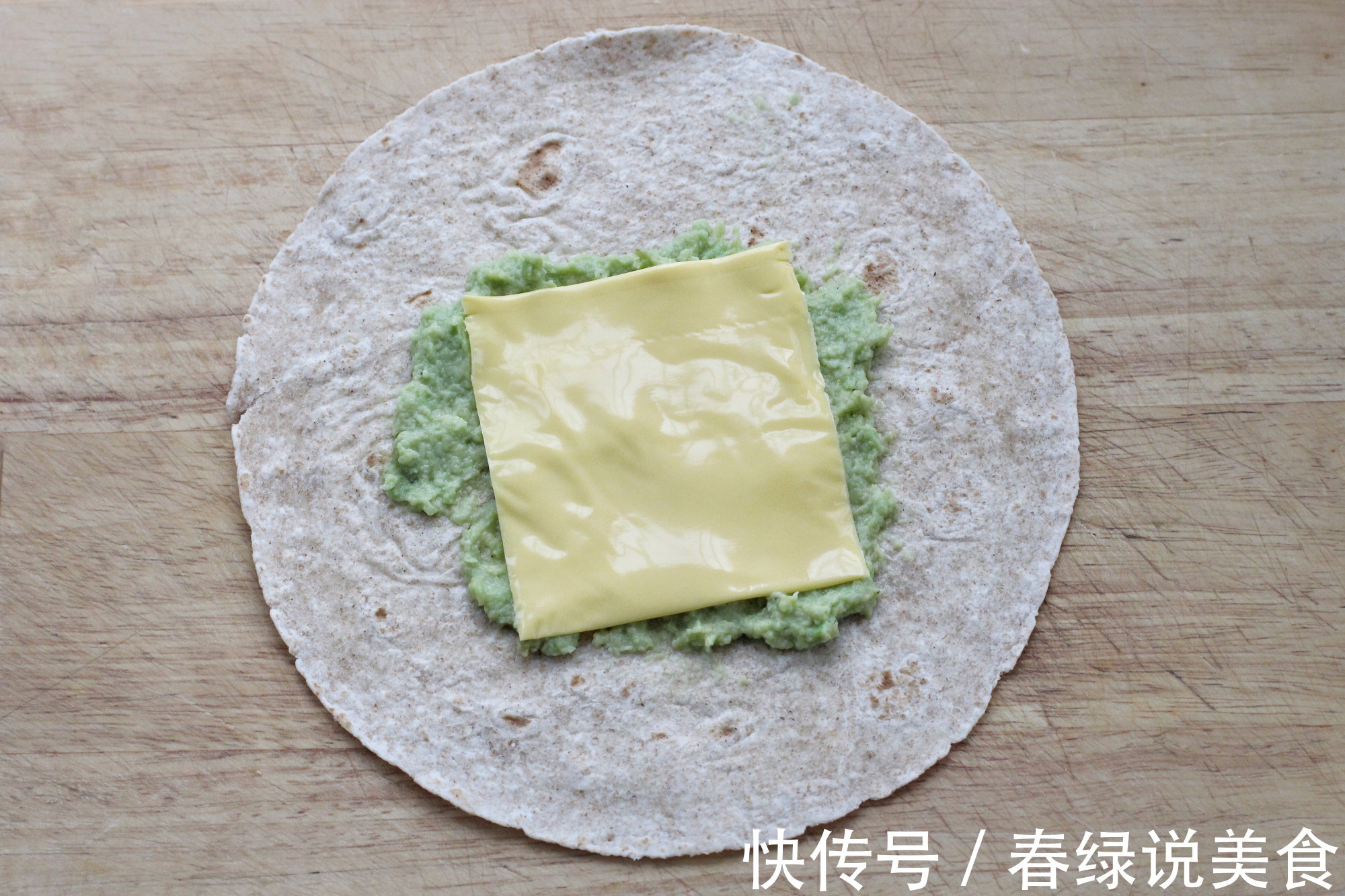 连吃一周也不腻的早餐饼，有虾有蛋营养均衡，简单快手十分钟上桌