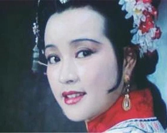  凤姐|红楼梦：难怪刘姥姥只念凤姐的恩，不念王夫人的恩，看凤姐说了啥