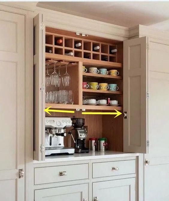 折叠的|连厨房里都不流行装平开式柜门，现在这种折叠的才受欢迎，大气