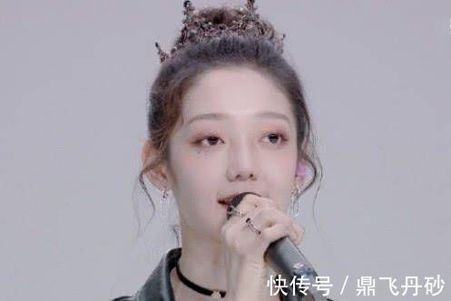 yig学生在使用易高台词时，谁注意他们的表达比龚斗戏强