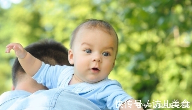 嗯哼|晚一年上学，对孩子是爱还是害尤其是男孩，这件事越早知道越好