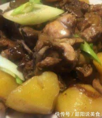 鸡肉不要用水炖了,用此“饮料”炖鸡肉,比高汤都要香!