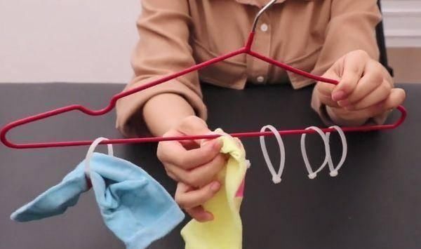 衣架上绑几个扎带，放在阳台太厉害了，解决了很多家庭的大烦恼