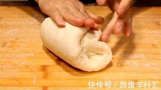 面粉|家里有红薯的试试这样做，上锅一蒸，蓬松暄软，比面包还好吃