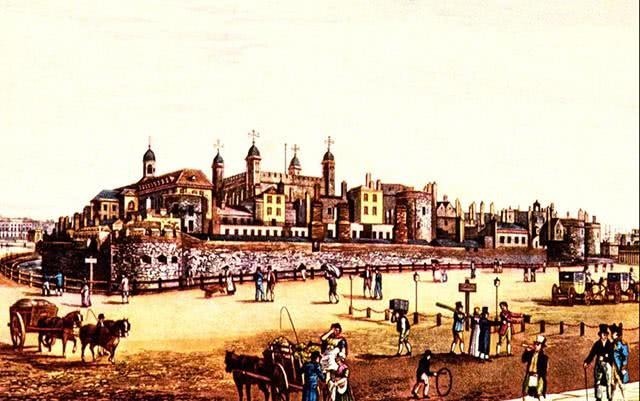 人性|1939年公开处决:现场嬉笑,处决后人群一哄而上,人性丑陋瞬间展现