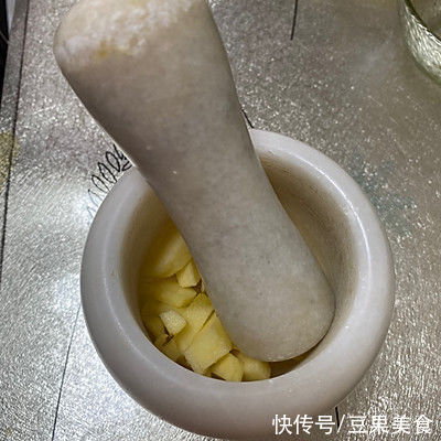 #暖冬酱在手，嗨吃部队锅#自制韩式拌饭