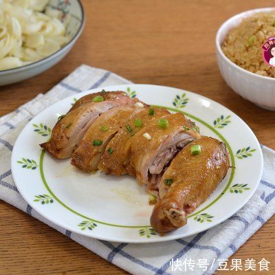 菜花|#助力高考营养餐# 高考晚餐5菜1汤真不赖，鸡腿焖饭香喷